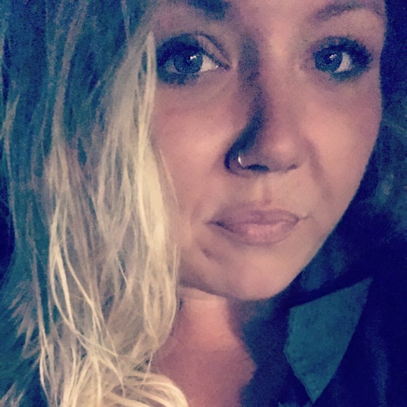 Meet your Posher, Patricia - Picture 1 of 1